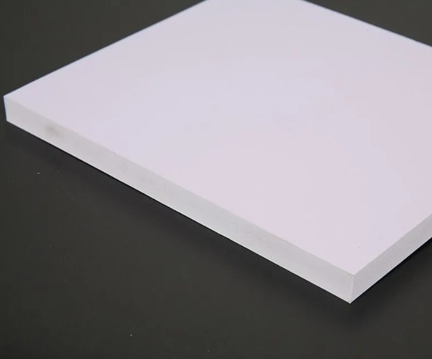 PVC blanco 18mm (Calibre 720)