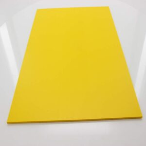PVC Amarillo 3mm 122x244 cms.
